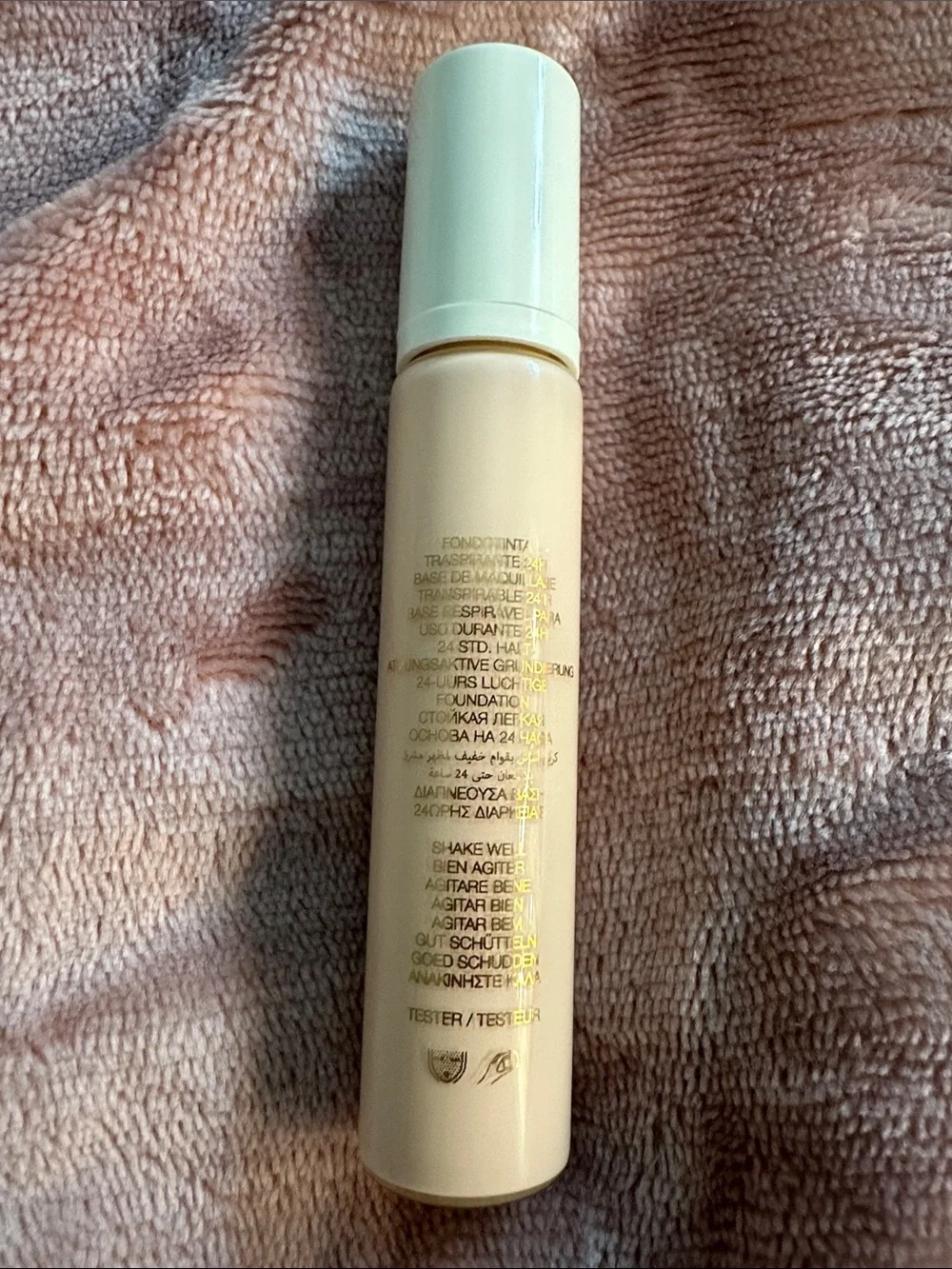 NEW Gucci Éternité de Beauté Foundation 24hour wear luminous matte finish 112C